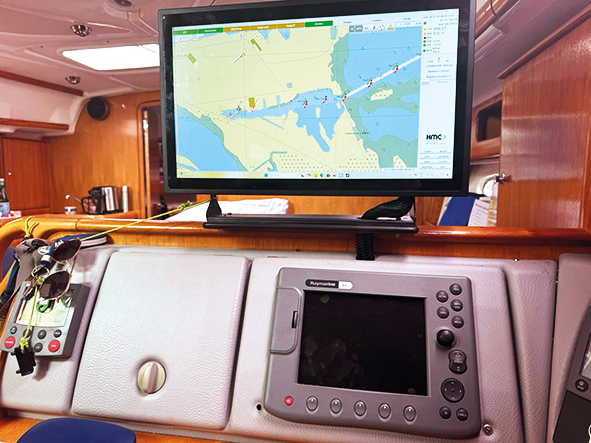 Innenansicht-10 Bavaria 42